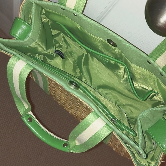 ***HOST PICK*** Tommy Hilfiger Vintage Wicker and Canvas Bag - Picture 3 of 8